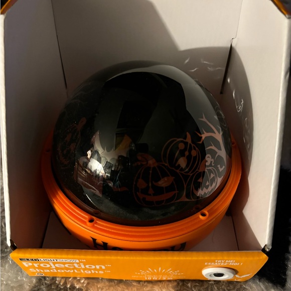 BNIB PROJECTION SHADOWLIGHTS FOR HALLOWEEN!!! - Picture 2 of 8